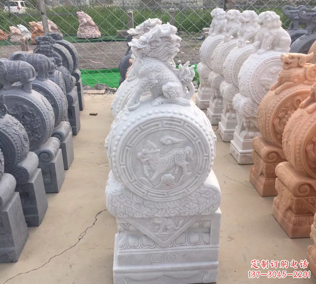 保定展现高贵气质的经典麒麟雕塑
