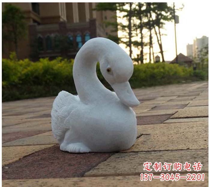 保定汉白玉天鹅石雕塑,精美瑰丽
