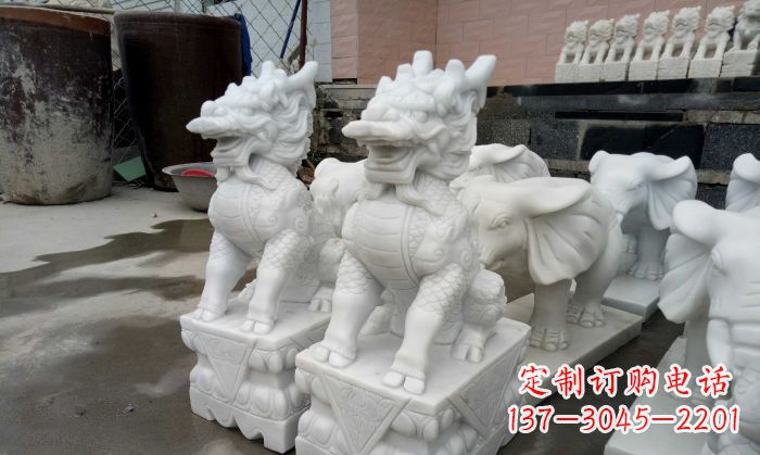 保定汉白玉麒麟雕塑:门口镇宅石雕之美