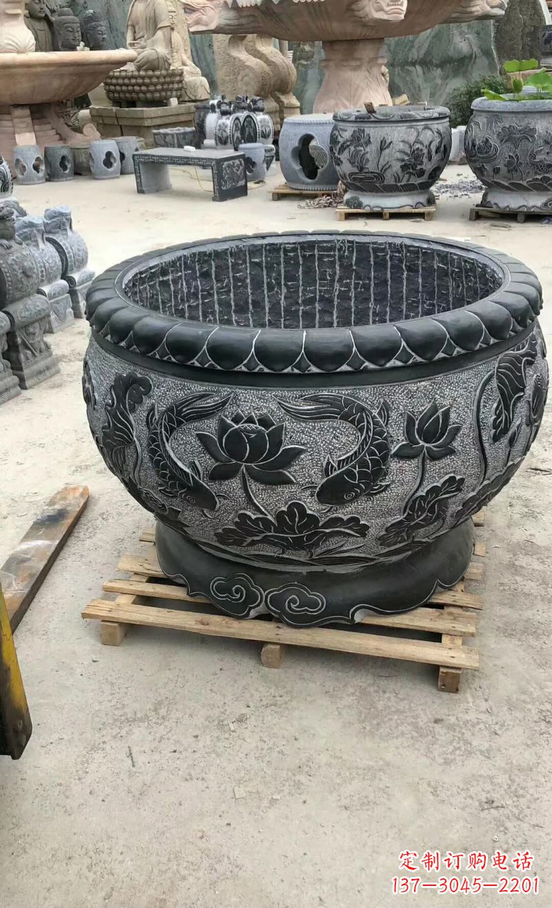 保定荷花鲤鱼石浮雕水缸,精美独特的艺术之作