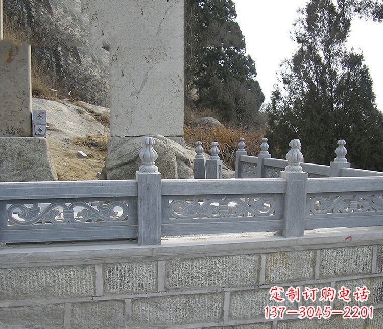 保定中领雕塑:门神镇守!大理石栏板石雕