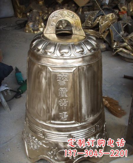 保定高质量的黄铜钟雕塑