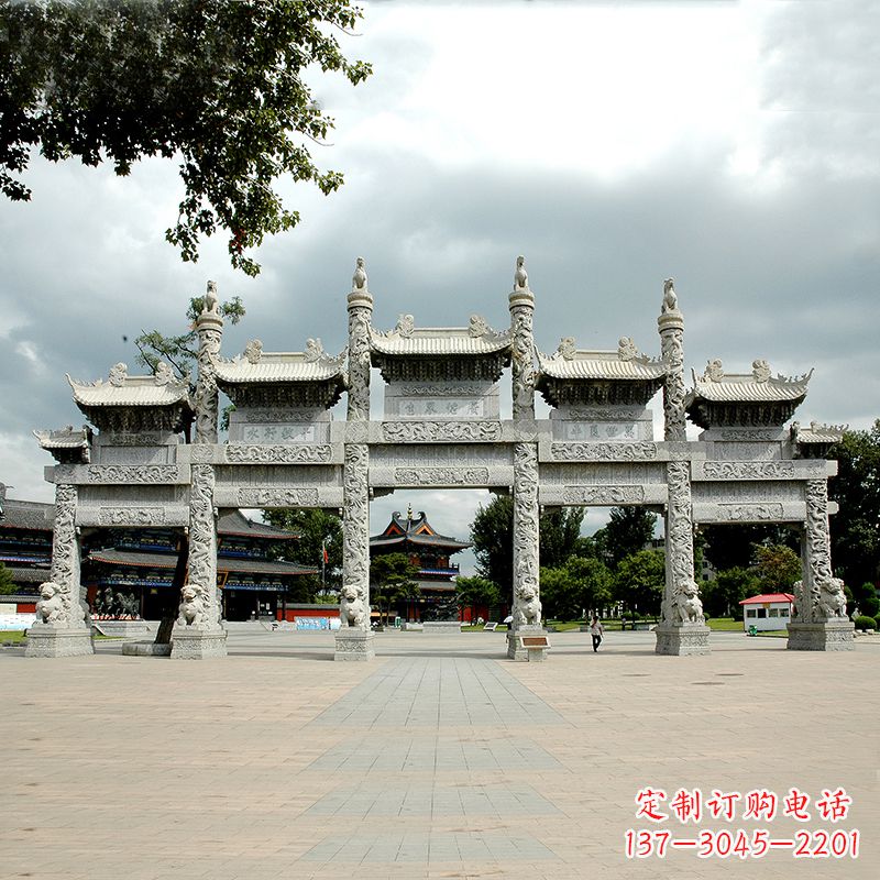 保定景区大型五门石牌坊