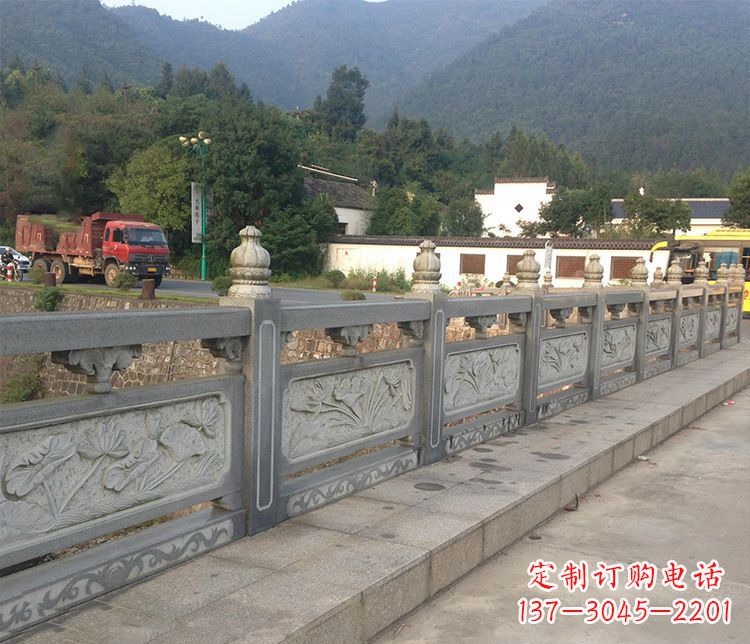 保定景区荷花浮雕石栏板石雕