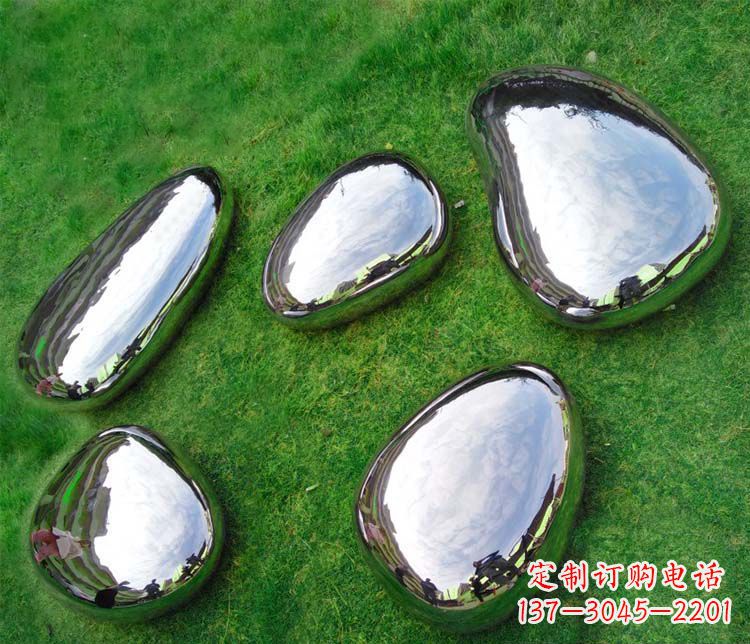 保定简约而优雅的镜面不锈钢水滴雕塑