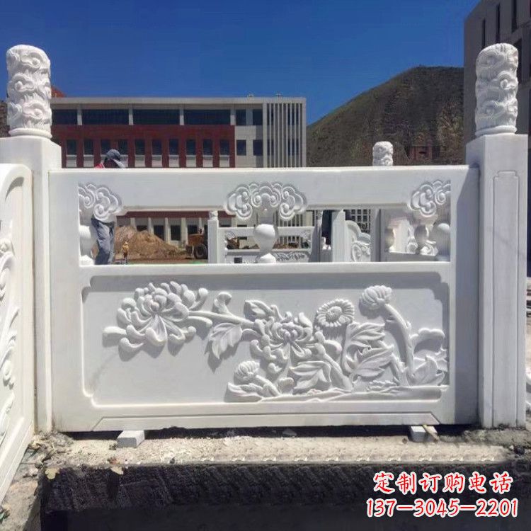 保定中领雕塑旗下的菊花石栏板雕塑，以其独特的…