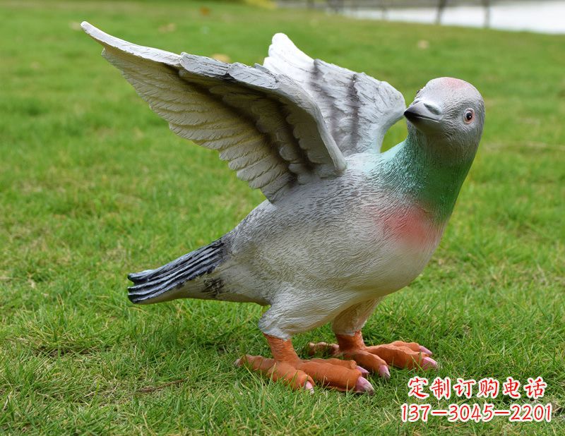保定深具历史意义的和平鸽雕塑