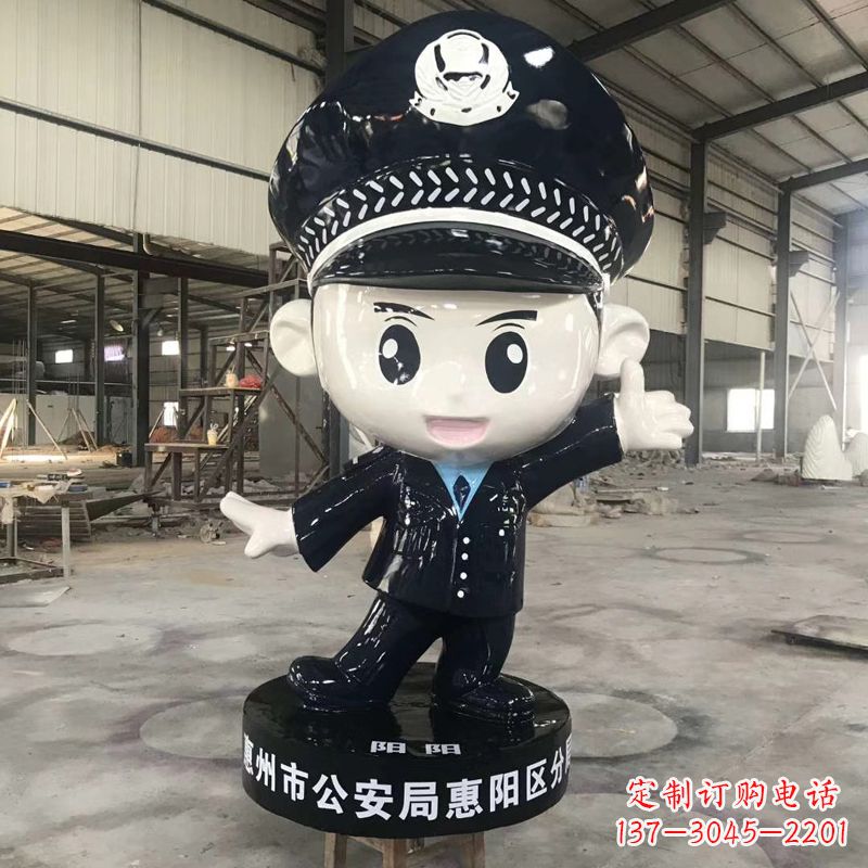 保定可爱警察雕塑,萌趣满满!