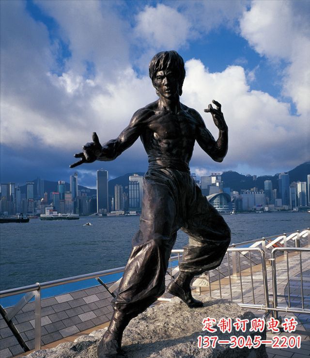 保定标题:李小龙铜雕,让传奇永存