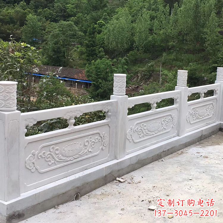 保定莲花纹石栏板雕塑,为你树立华丽边框