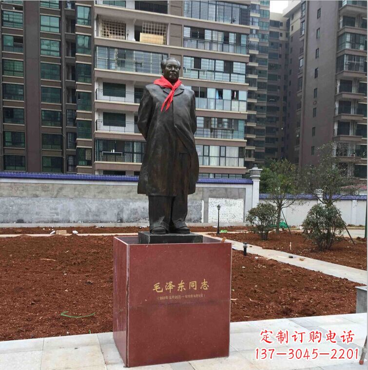 保定毛主席伟人铜雕,让传承历史文脉!