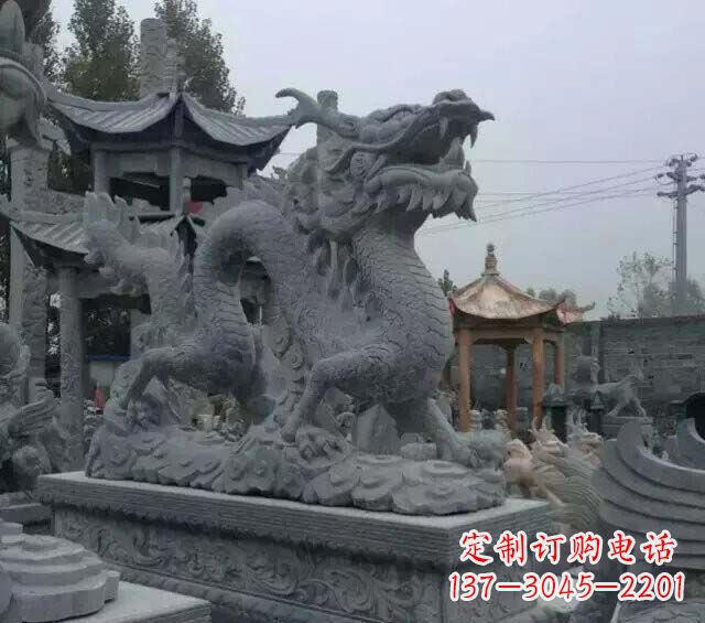 保定门口青石龙石雕