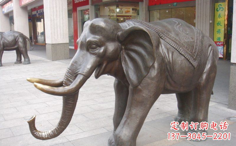 保定祥和如意的铜制大象雕塑