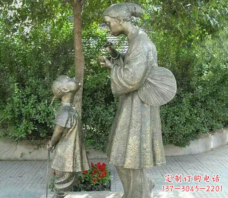 保定用浓浓母爱温暖心中的母亲雕塑