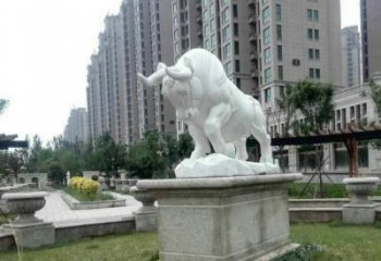 保定汉白玉开荒牛小区园林动物石雕