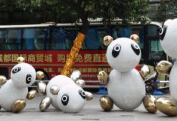 保定中领雕塑：优雅的不锈钢抽象熊猫雕塑