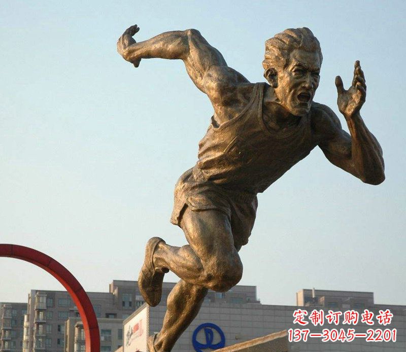 保定把运动热情融入铜雕-男人雕塑