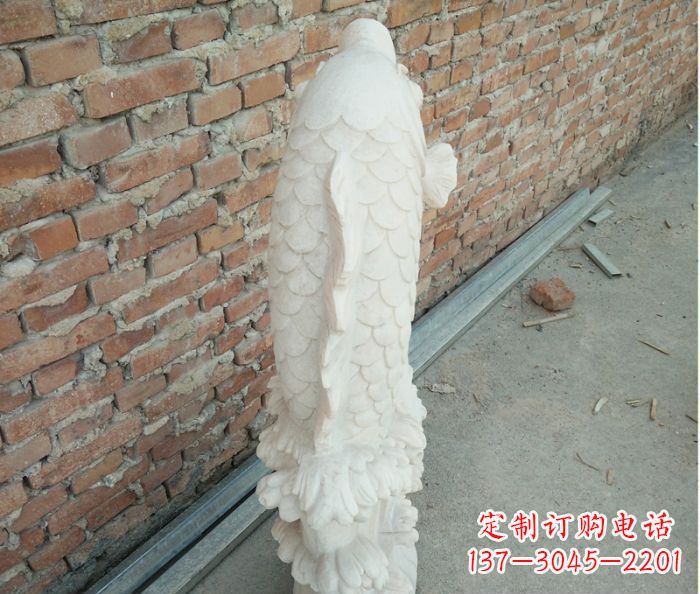 保定华丽而高雅,精美绝伦的喷水鲤鱼公园石雕