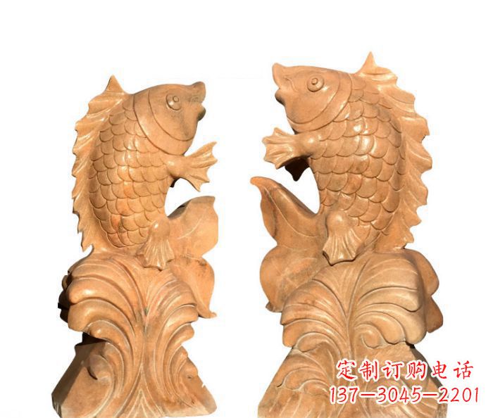 保定中领雕塑:精美的鲤鱼喷水晚霞红石雕