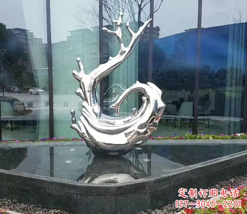 保定炫耀雕塑——不锈钢火苗抽象雕塑