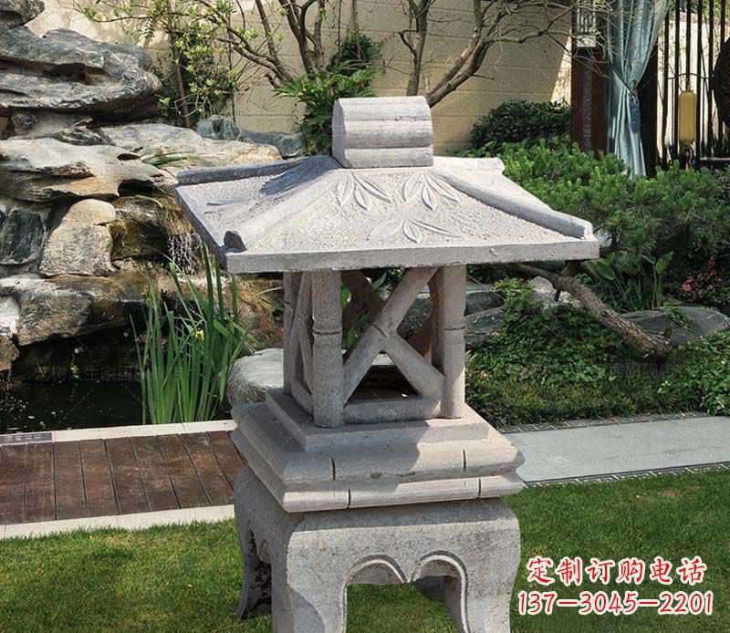 保定青石草坪照明灯——装点环境的美丽石灯雕塑