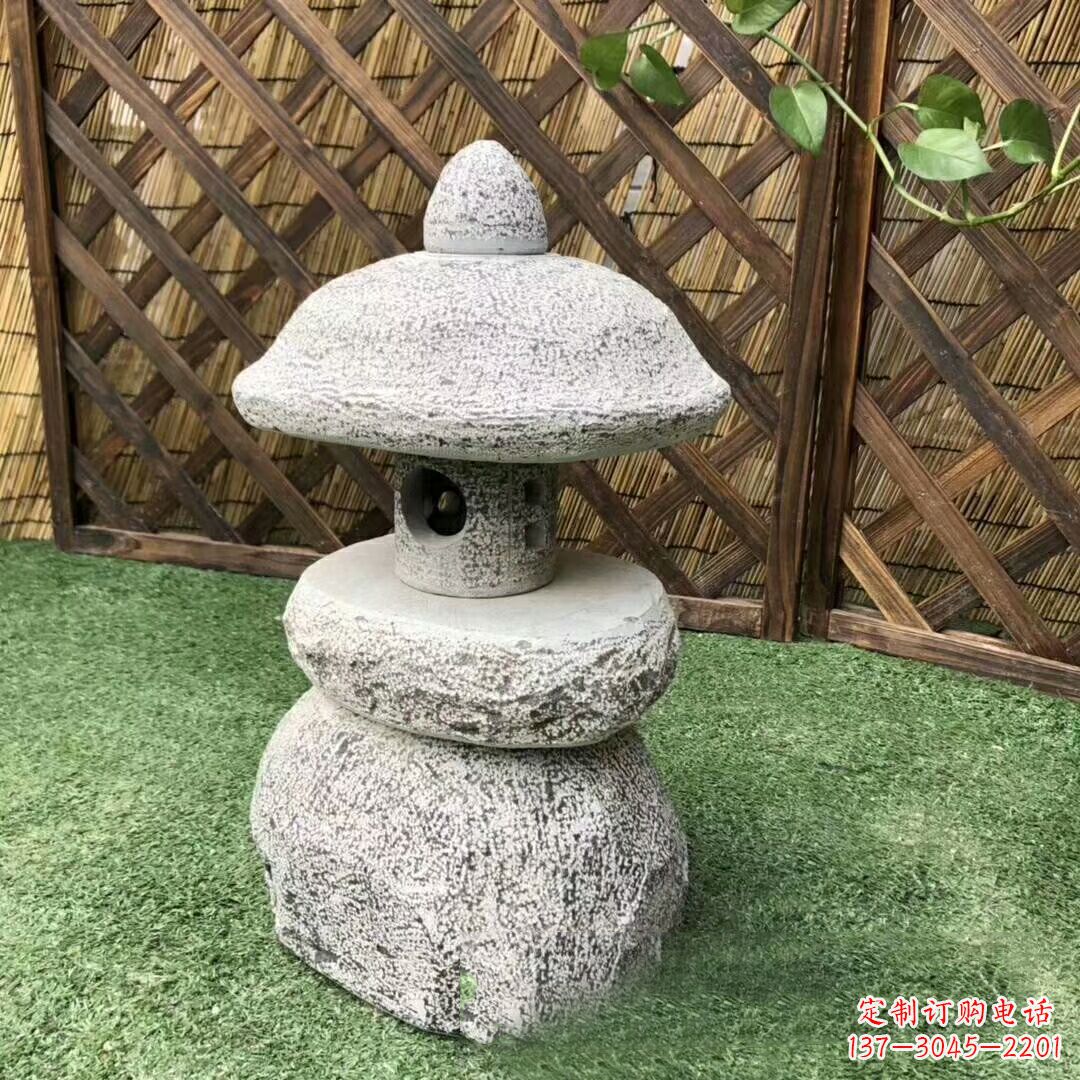 保定青石仿古灯笼雕塑,实现仿古风格的彰显