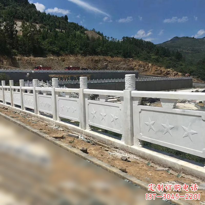 保定青石路桥栏板护栏雕塑:艺术精美,安全可靠