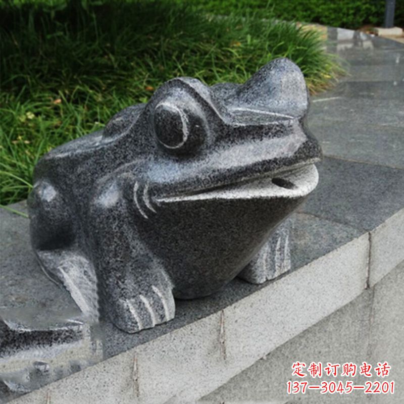 保定活力四射的青蛙喷水雕塑