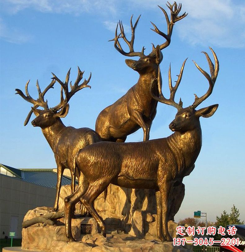 保定三鹿登高鹿景观铜雕,让你秀智慧雕刻艺术