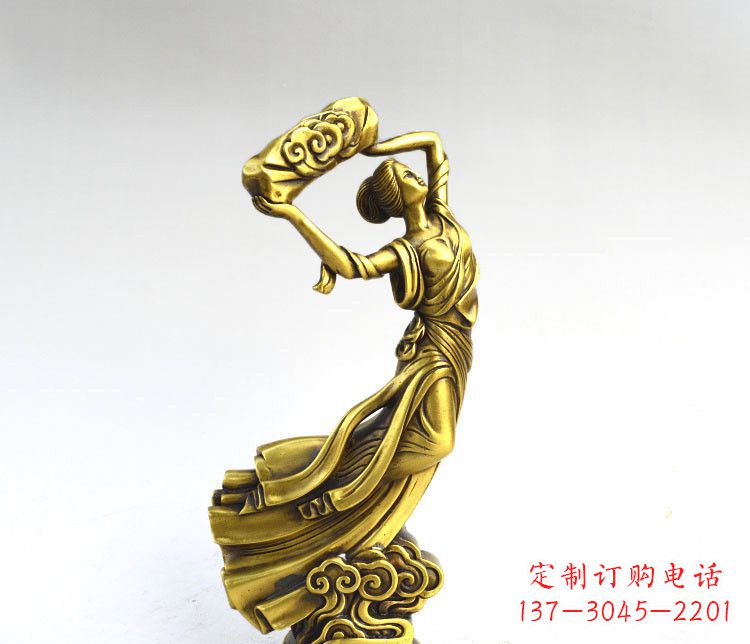 保定传承古老神话的女娲雕塑