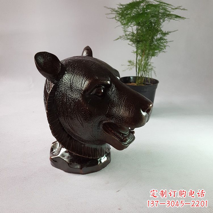 保定注入传统元素的生肖铜雕