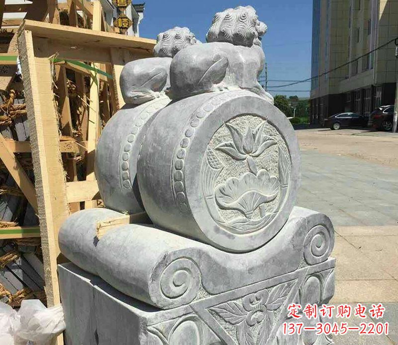 保定中领雕塑:仿古石门墩石雕艺术品