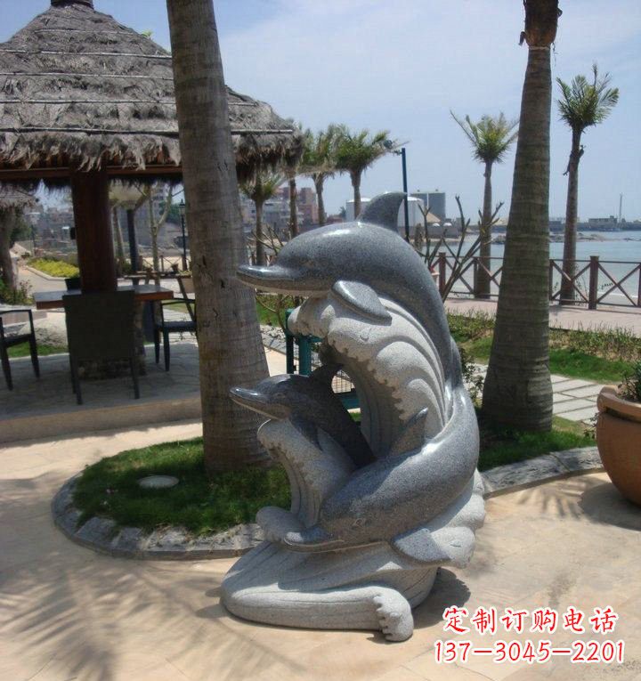 保定海豚雕塑,让海洋之声带给你温暖