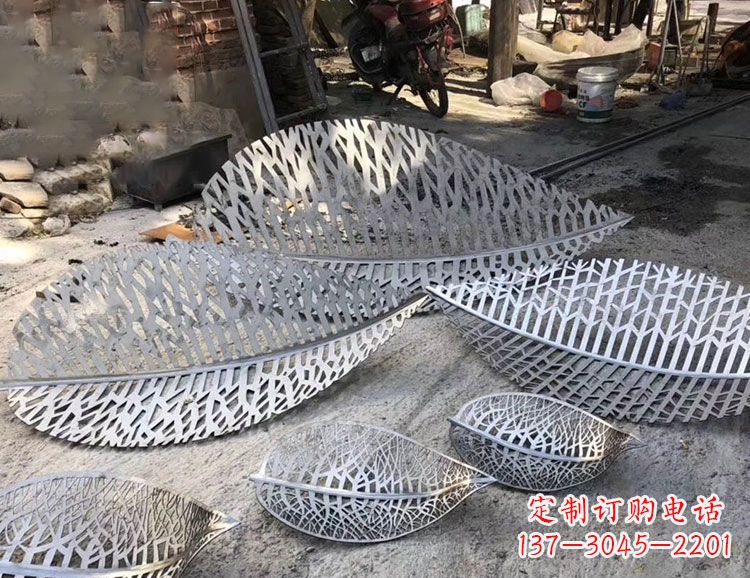 保定树叶镂空不锈钢雕塑