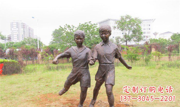 保定踢足球公园人物铜雕 (2)