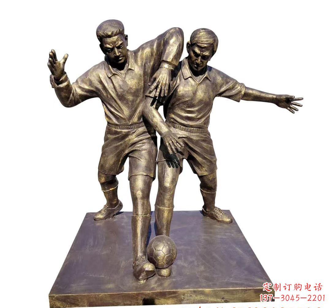 保定踢足球人物铜雕