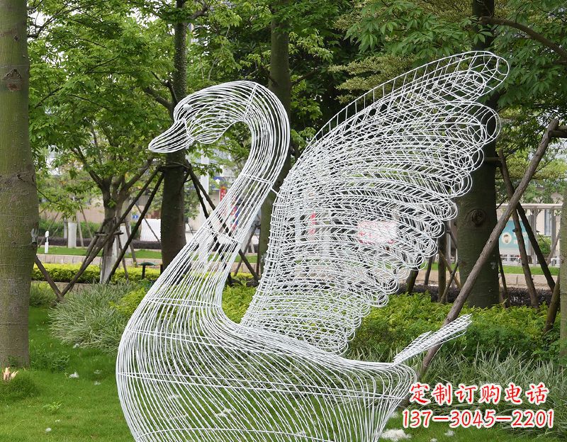 保定天鹅镂空不锈钢雕塑