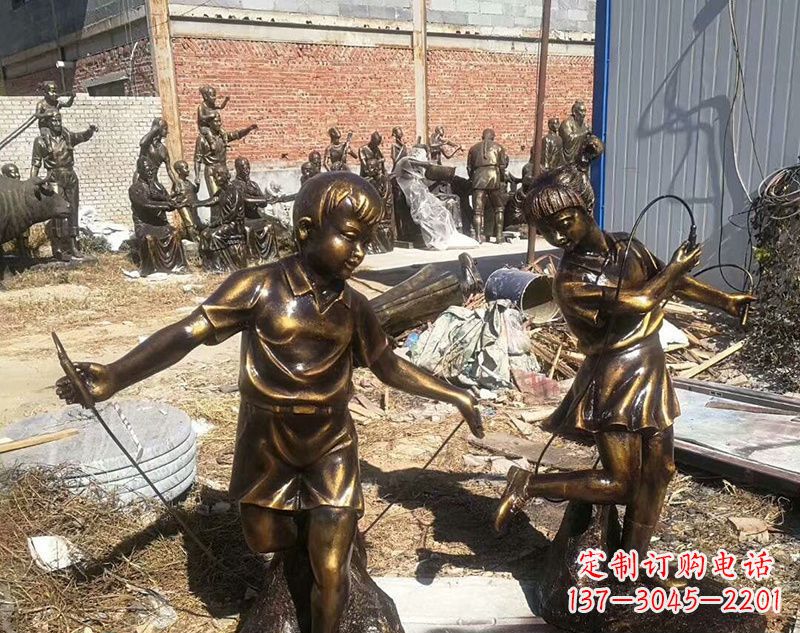 保定跳绳的儿童铜雕