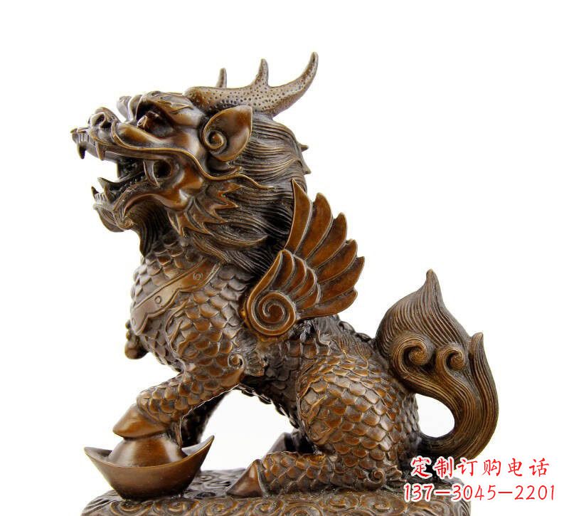 保定铜雕踩元宝麒麟