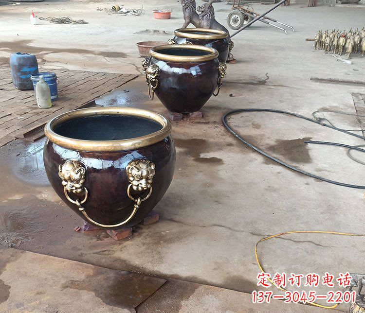 保定铜雕故宫狮子头水缸雕塑