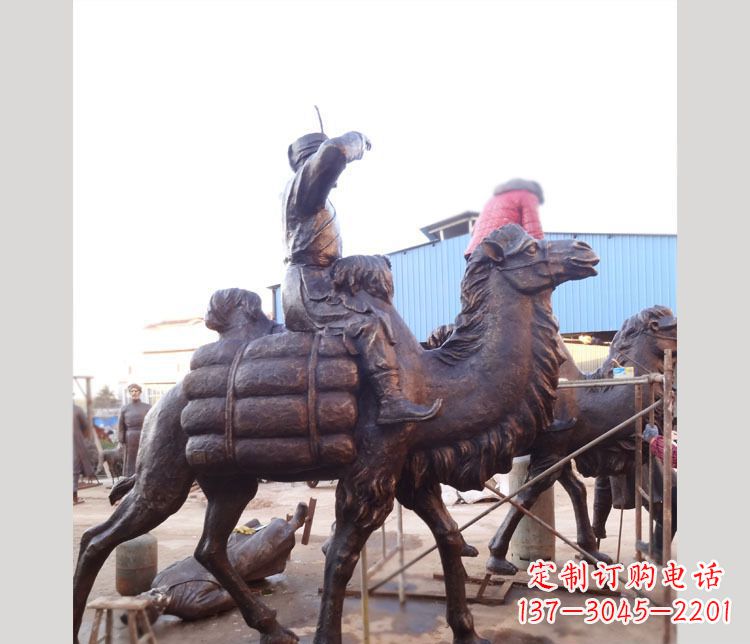 保定铜雕广场骑骆驼雕塑