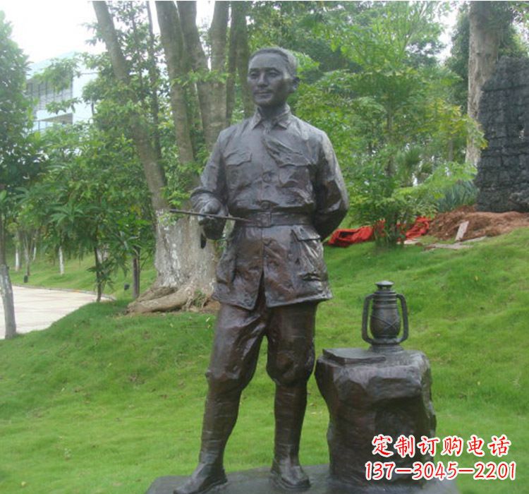 保定铜雕青年时期邓小平