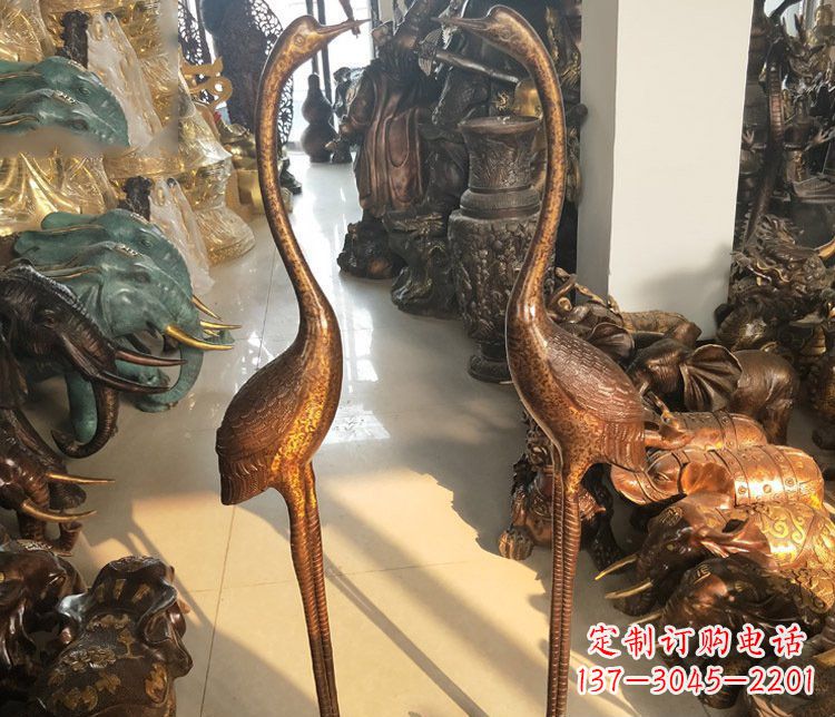 保定铜雕仙鹤踩龟雕塑摆件
