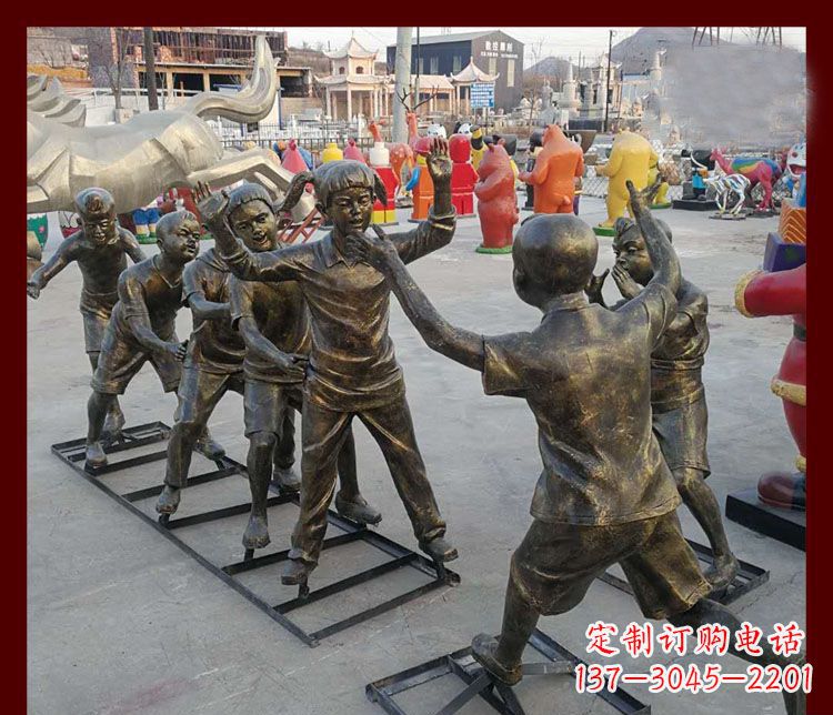 保定玩老鹰捉小鸡的儿童铜雕
