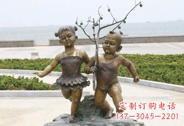 保定玩耍的儿童铜雕