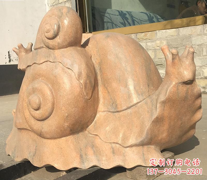 保定晚霞红大型蜗牛母子雕塑