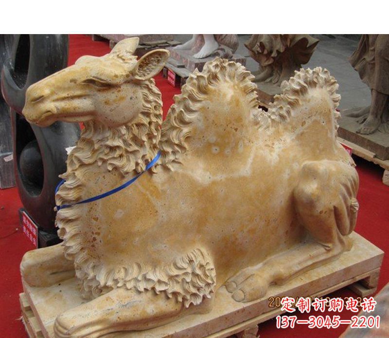 保定晚霞红动物骆驼石雕