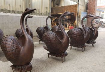 保定中领雕塑天鹅铜雕是一款精美的艺术作品，既…