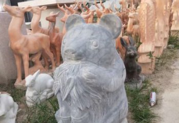 保定青石熊猫雕塑，传承古典文化