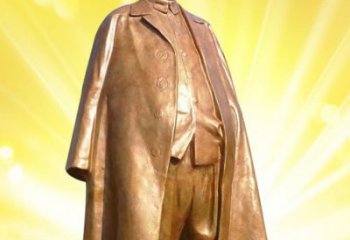 保定严格掌控：毛主席大衣装置雕塑